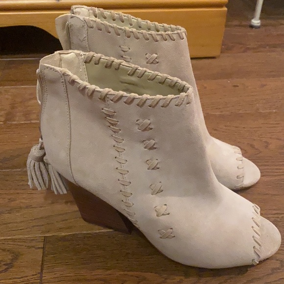 Marc Fisher Suede open toe booties size 8 - Picture 3 of 9